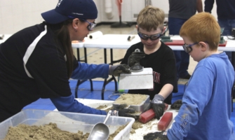 Waupaca Foundry soars to new heights at EAA KidVenture