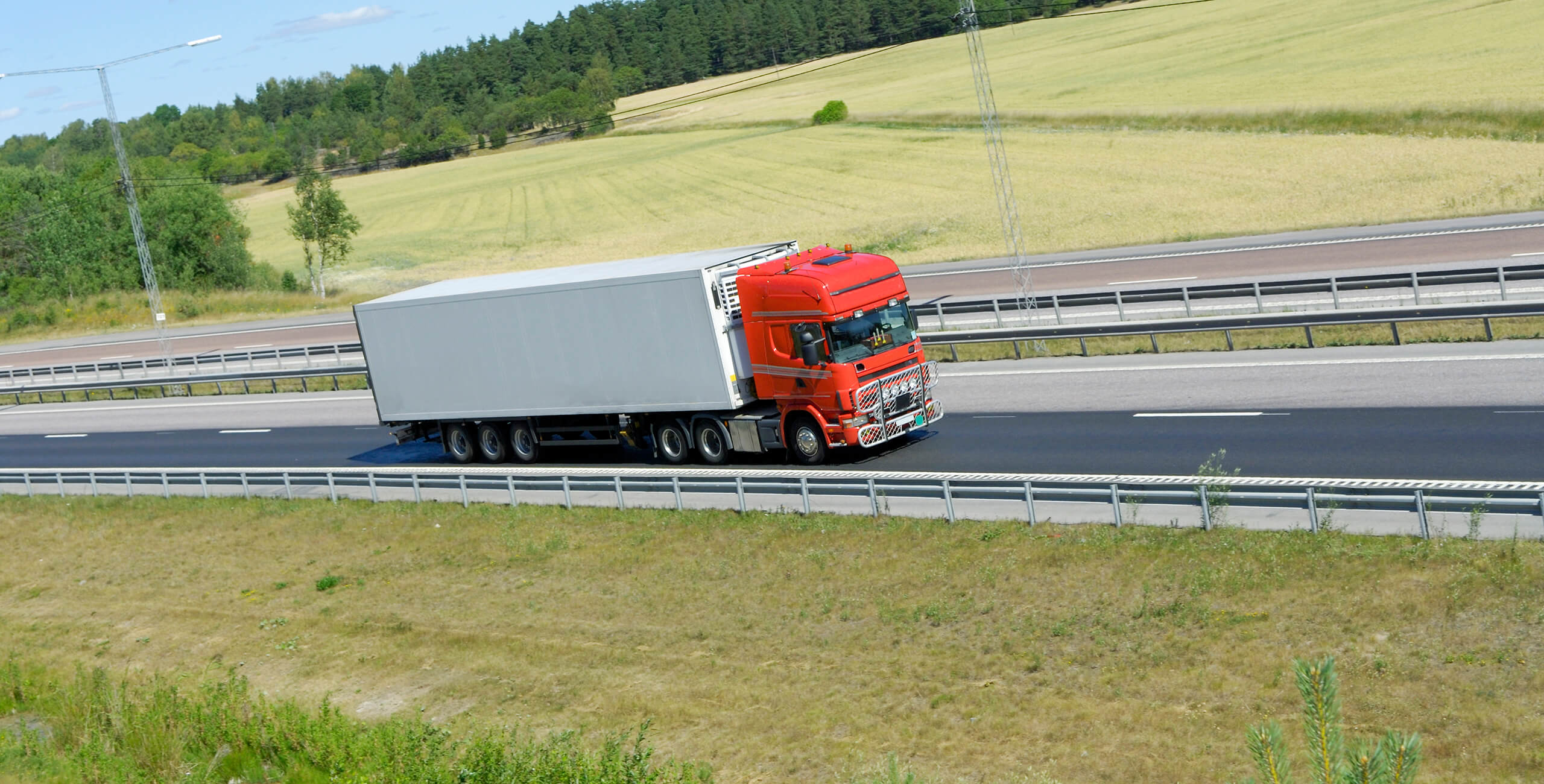 semi trick with iron castings from Waupaca Foundry on the highway